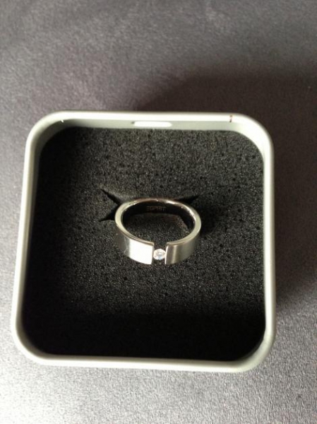 Esprit Edelstahl Ring mit Zirkonia