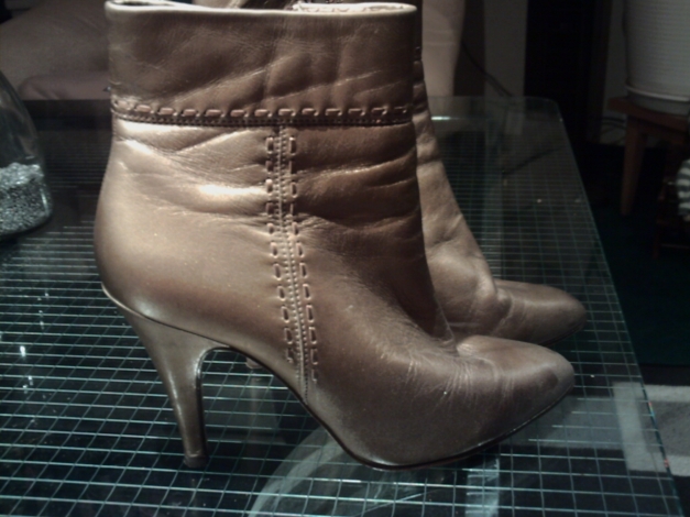 ausgefallene und seltene goldene Gabor-Stiefeletten