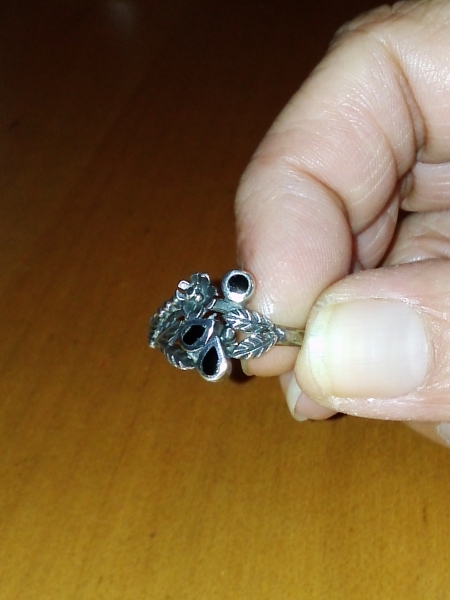 Ring Silber mit schwarzen Einlagen