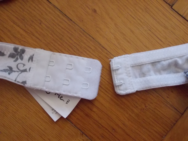 Neuer! BH, 75B, von C&A Lingerie, weiß grau floral mit Spitze