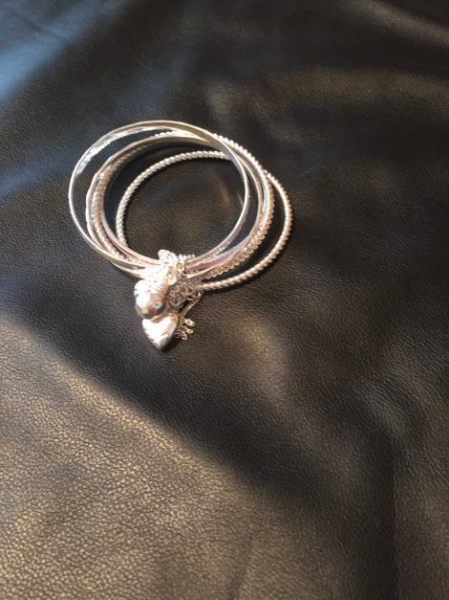 Armreifen mehrteilig mit Anhänger