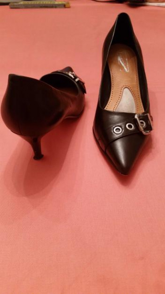 Schwarze Pumps von 5th Avenue