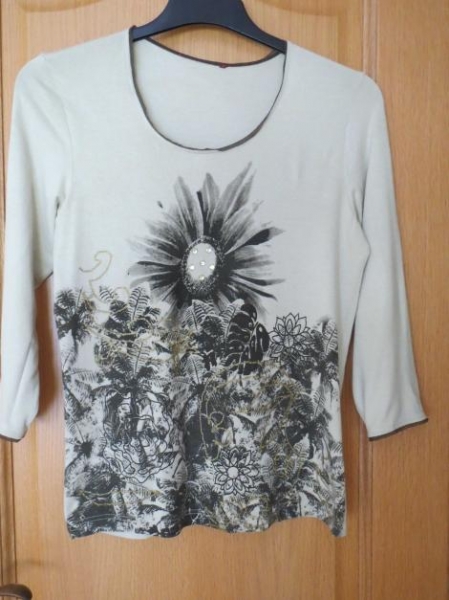 Oberteil/Shirt,3/4Arm,sehr schön,oliv