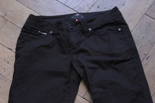 braun schwarz gestreifte Hose von Esprit