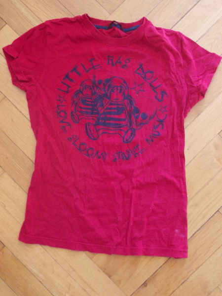 T-Shirt von Review, Gr. XS S, rot / weinrot schwarz (Emo Punk Gothic Skater)