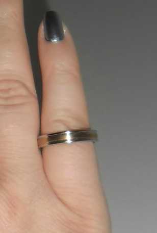 Schöner zweifarbiger Ring, Edelstahl 17,5 mm