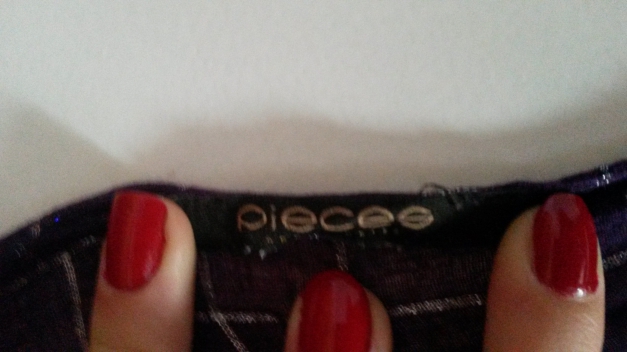 Tuch mit schönem Muster und Glitzer