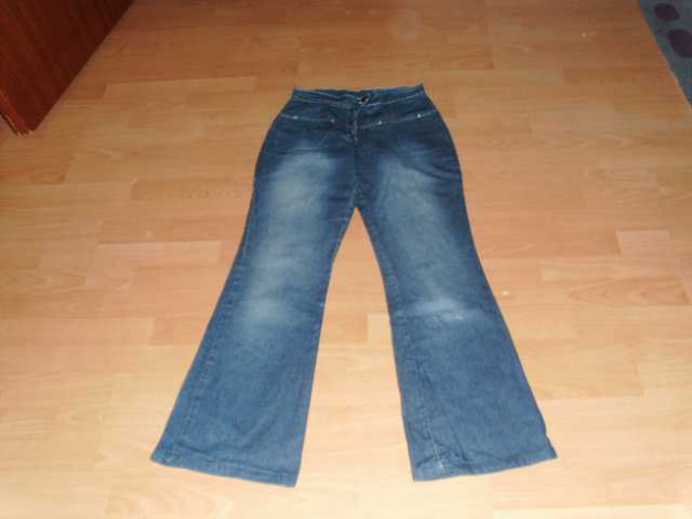 Jeans mit Schlag, Gr. 38