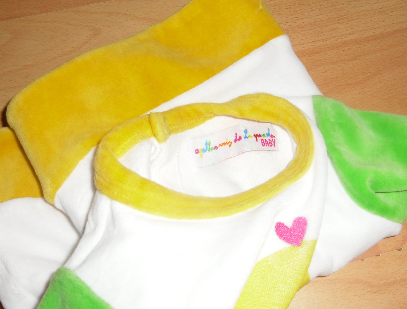 Agatha Ruiz de la Prada- zuckersüßes Nikkishirt Gr.1 Meses ca 56