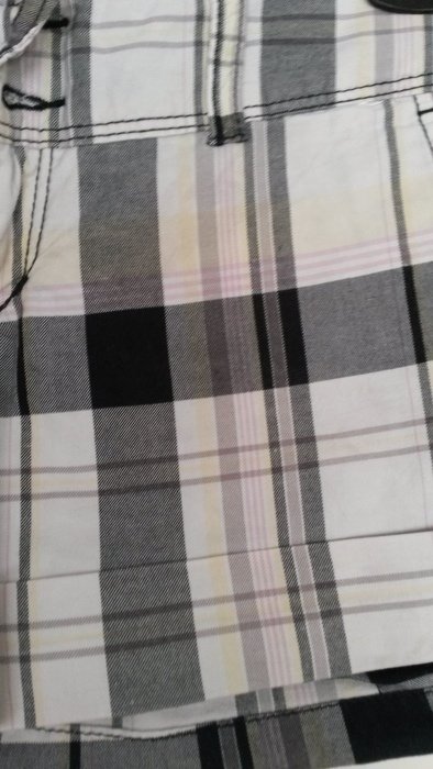 Karrierte Shorts schwarz, weiß, grau, rosa