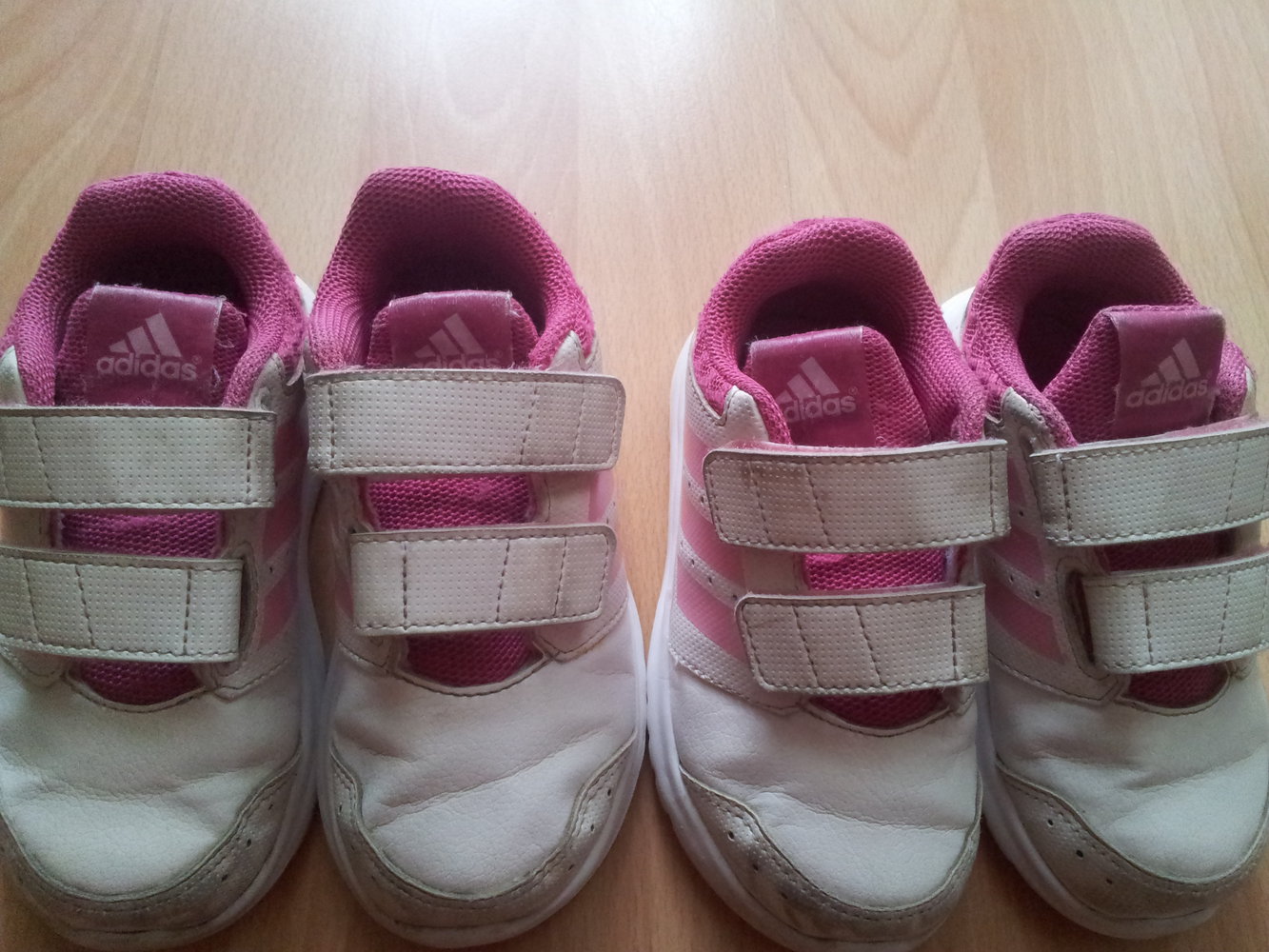 2x Turnschuhe Sneaker Adidas weiß rosa Gr. 24 Zwillinge