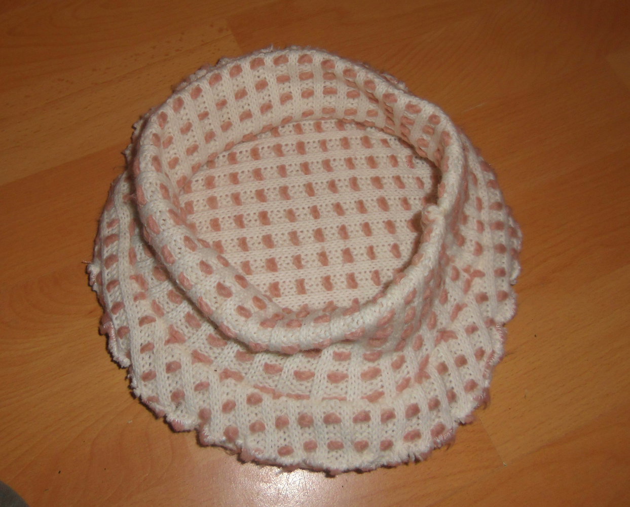 Dawanda- tolle,ausgefallene Mütze Gr. ca ab 6 Jahre- ?