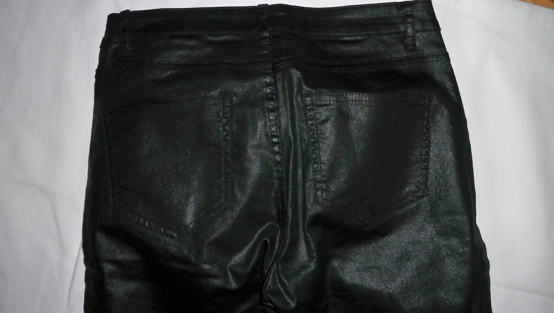 Tolle glänzende schwarze Jeans !