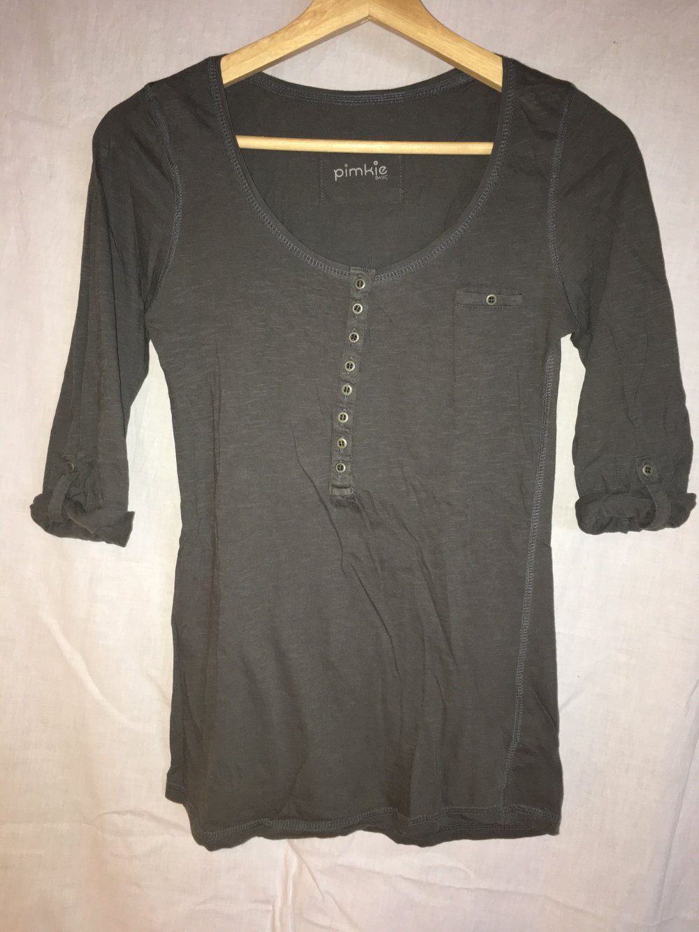 graues 3/4-ärmliges Oberteil