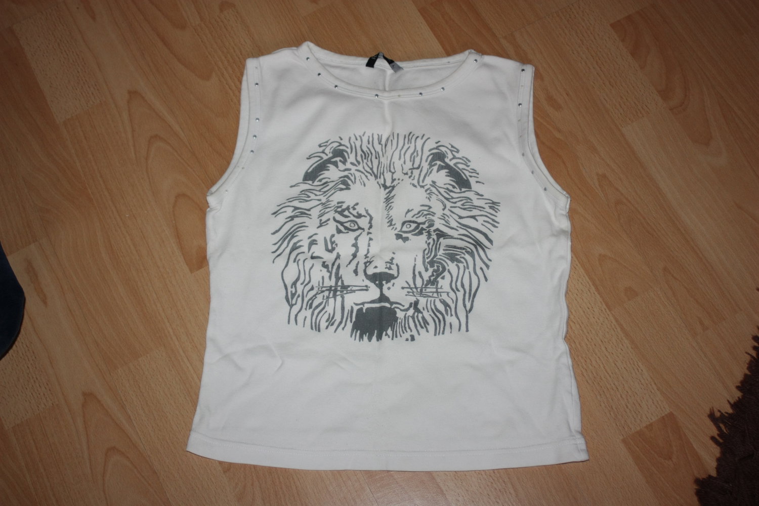 Top mit Löwenkopf, Gr. M