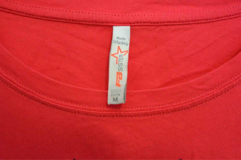 Pinkes Shirt mit Indisch angehauchtem Motiv