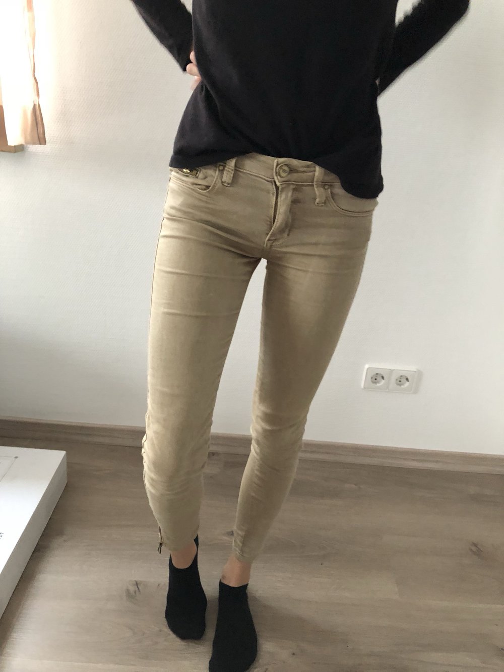 beige Röhrenhose XXS wie neu 