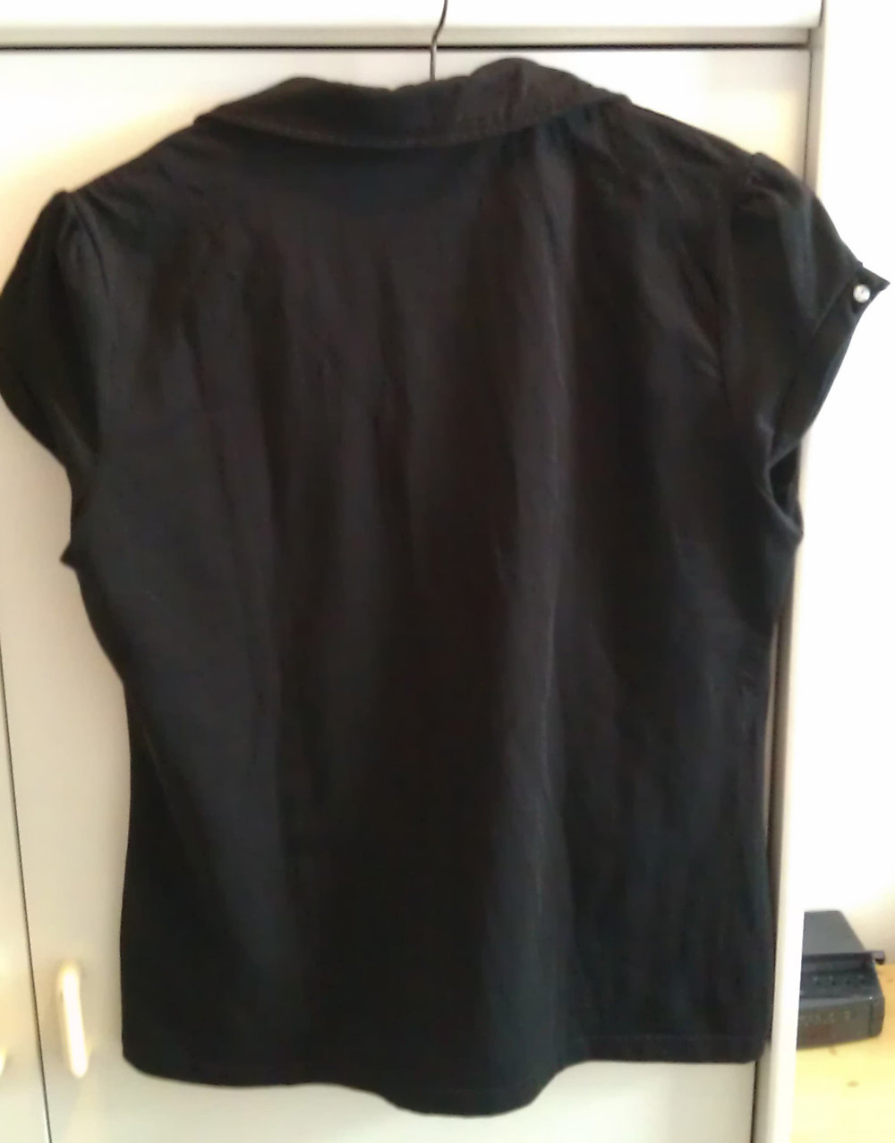 Elegante schwarze Bluse mit Strasssteinen 42/44