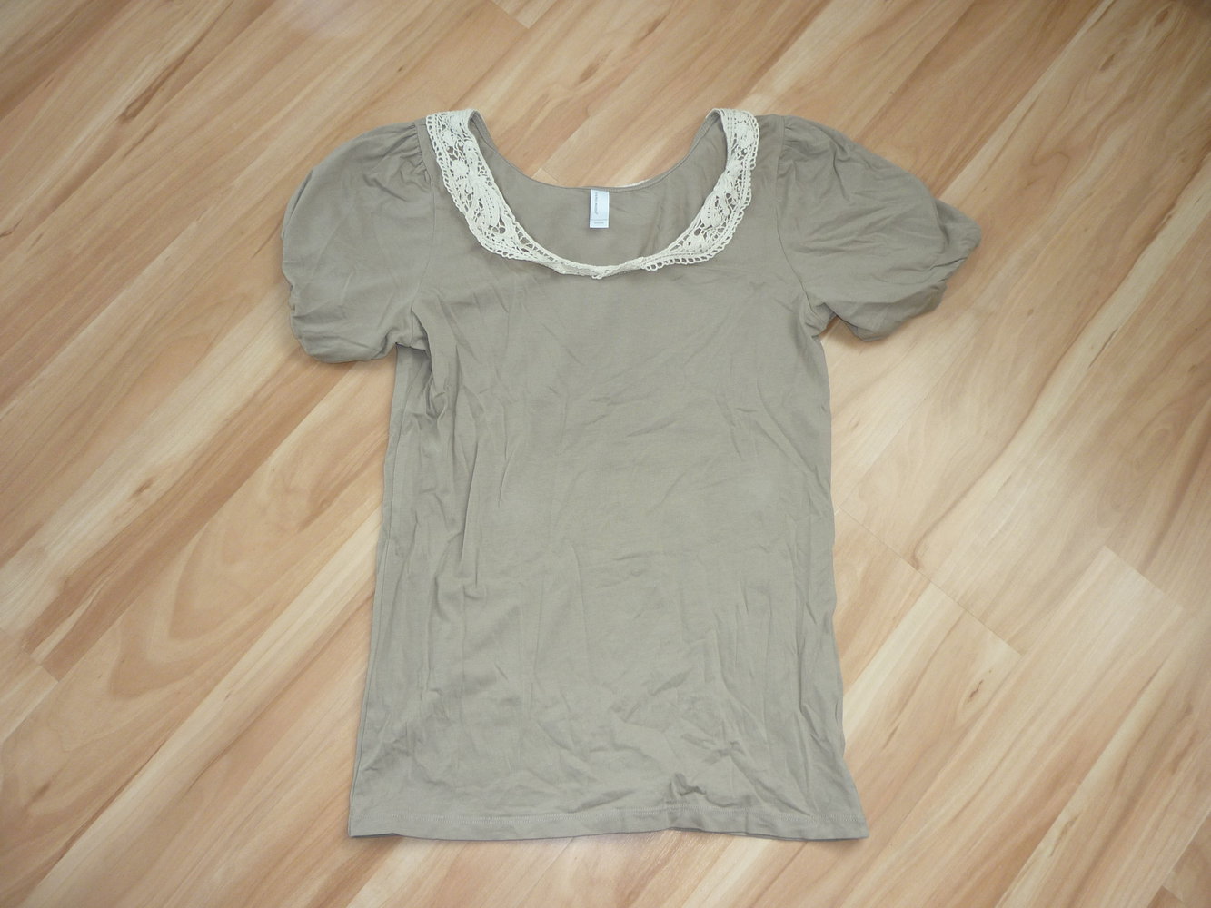 Vero Moda Shirt nude braun beige Spitze Kragen Spitzenkragen Bubikragen Größe M 