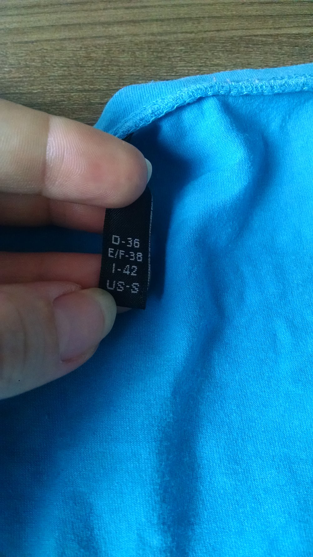 Blaues Basic T-Shirt