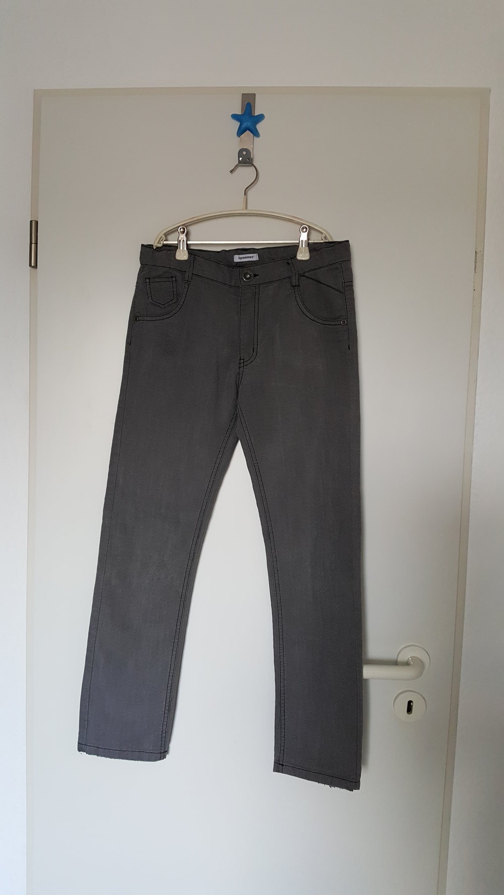 422. Jeans von 3 pommes/Frankreich, Gr. 152, 12 Jahre