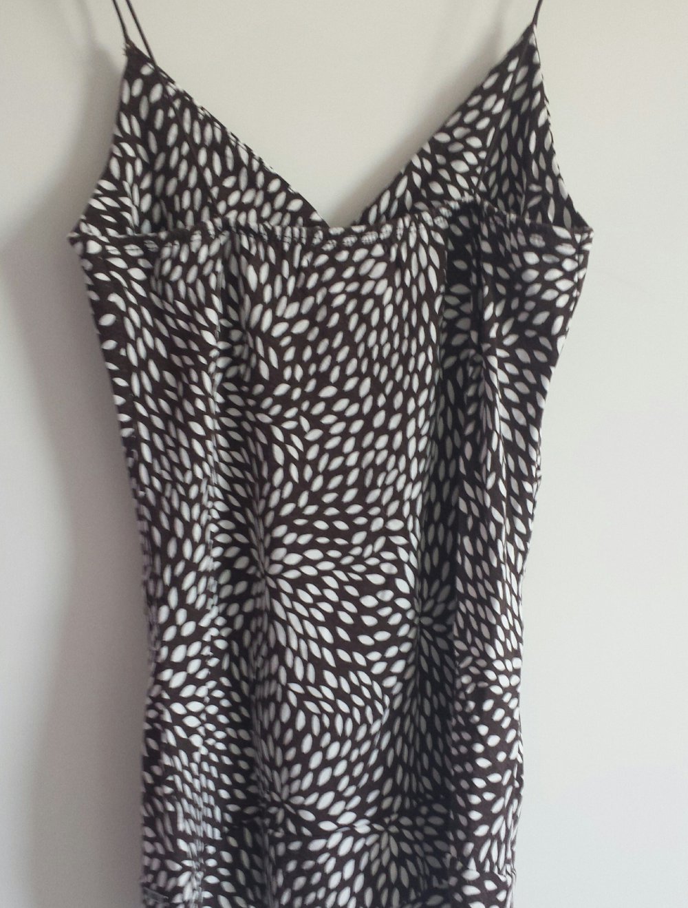 Top mit dünnen Trägern