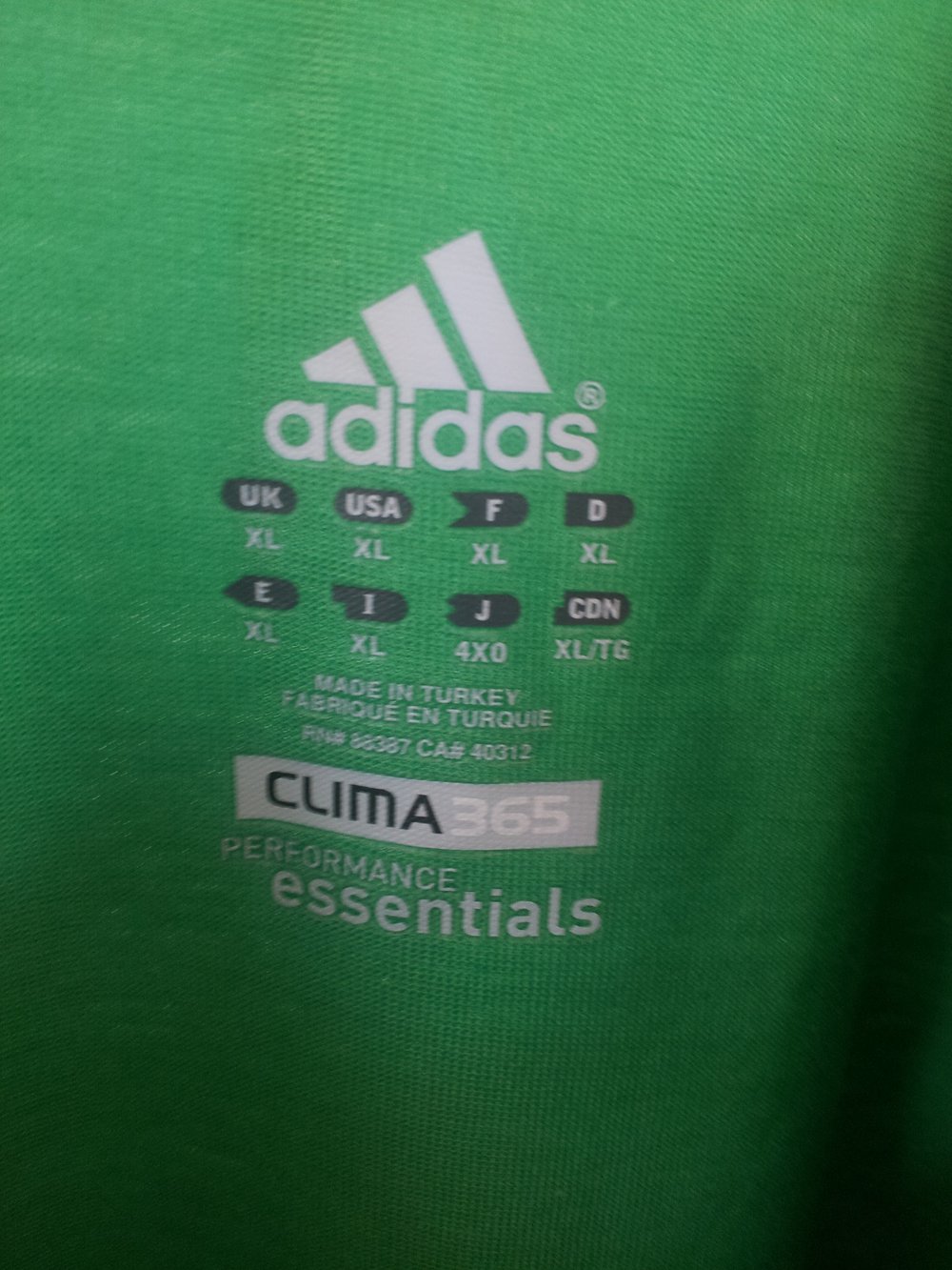Adidas T-shirt XL 