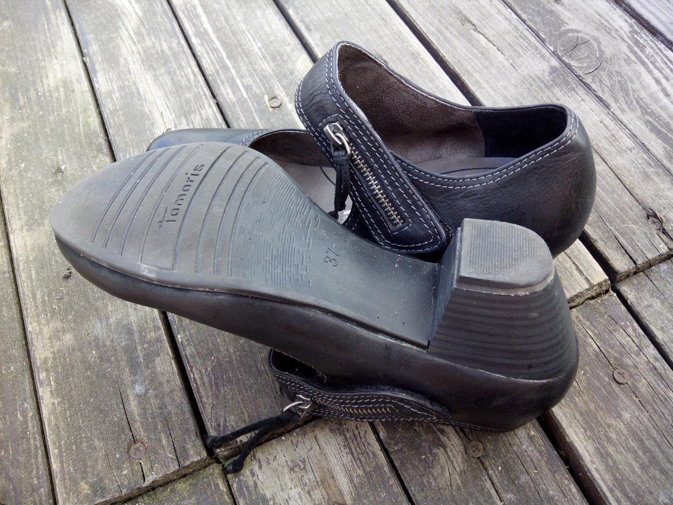 Tamaris Pumps aus Glattleder in Schwarz. Gr.37