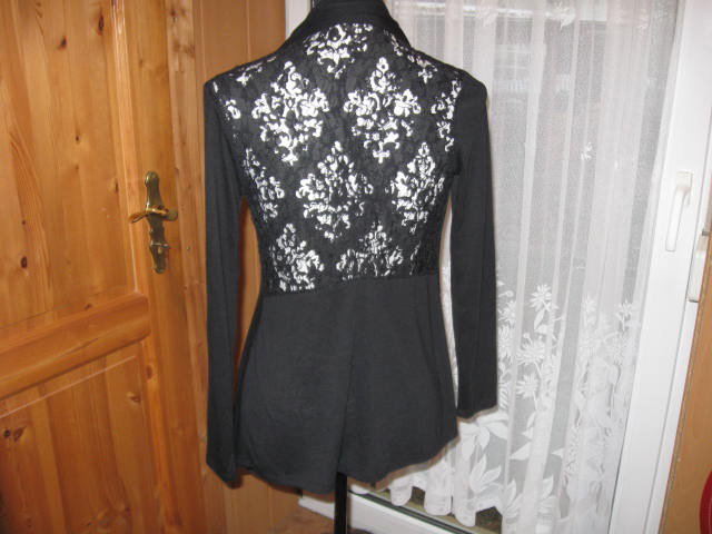 *** Cardigan mit sexy Rücken ***