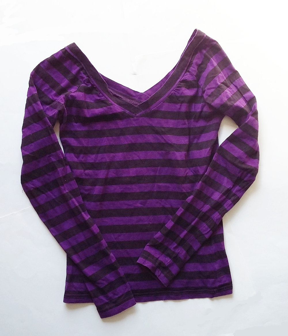Longsleeve V-Ausschnitt XS/S 34/36 schwarz violett gestreift von New Yorker/Fishbone