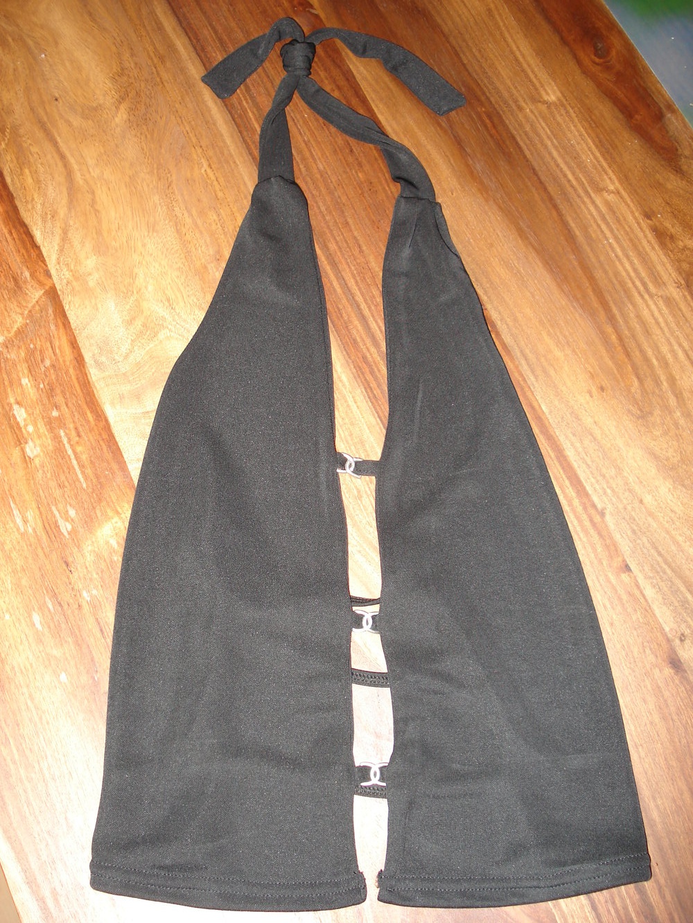 sexy schwarzes Neckholder-Top