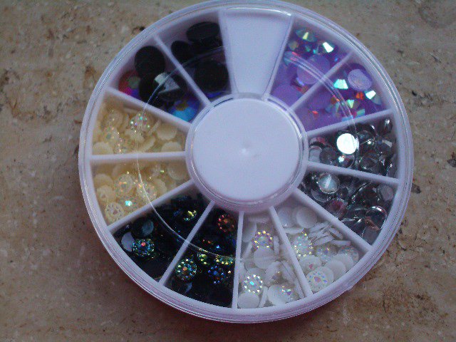 Nail Art  Rondell  250 Ungewöhnliche Rhinestones Steinchen  groß! Neu!