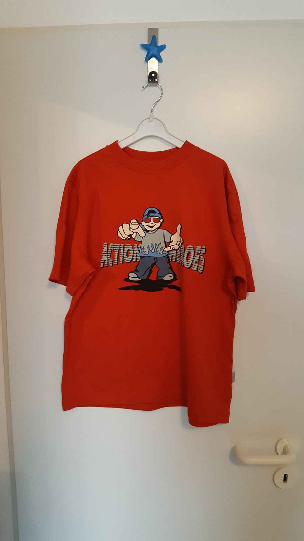 411. Neues T-Shirt Action Heroes, von WAXMAX, Gr. 152-158