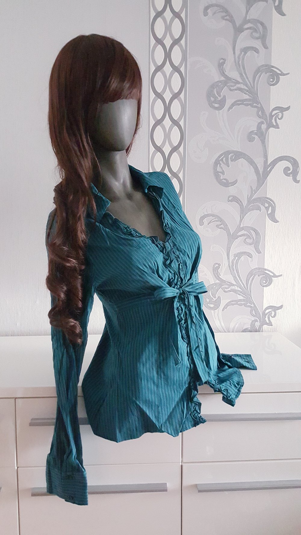 Bluse blau mit Rüschen und Schreife Business 40 M / L