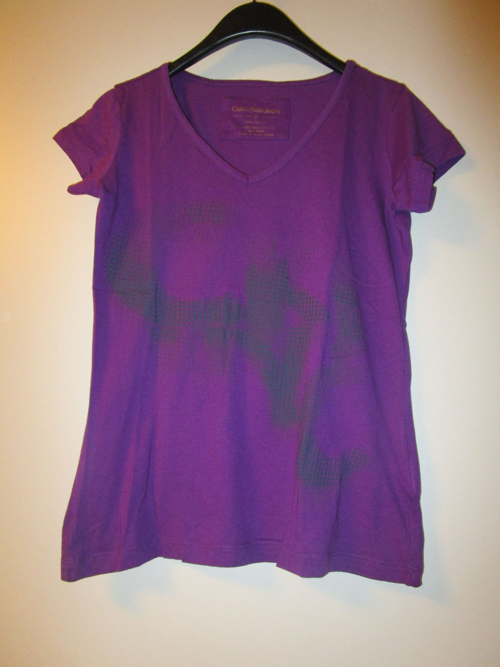 T-Shirt Calvin Klein Jeans, lila - kaum getragen - Größe S