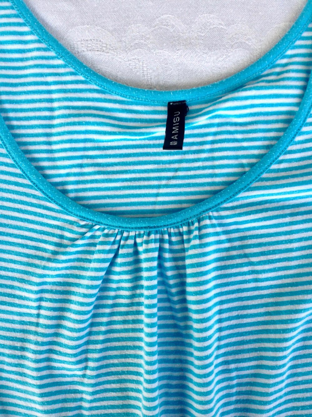 Ein schönes Shirt mit Streifenmuster