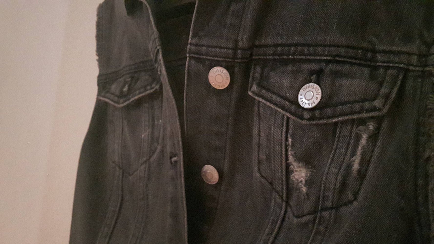 Trendige Jeansweste im Usedlook