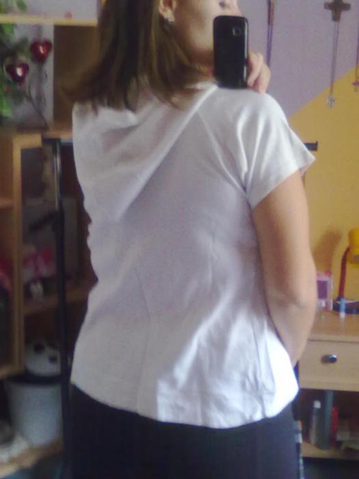 weißes Kapuzen-T-Shirt