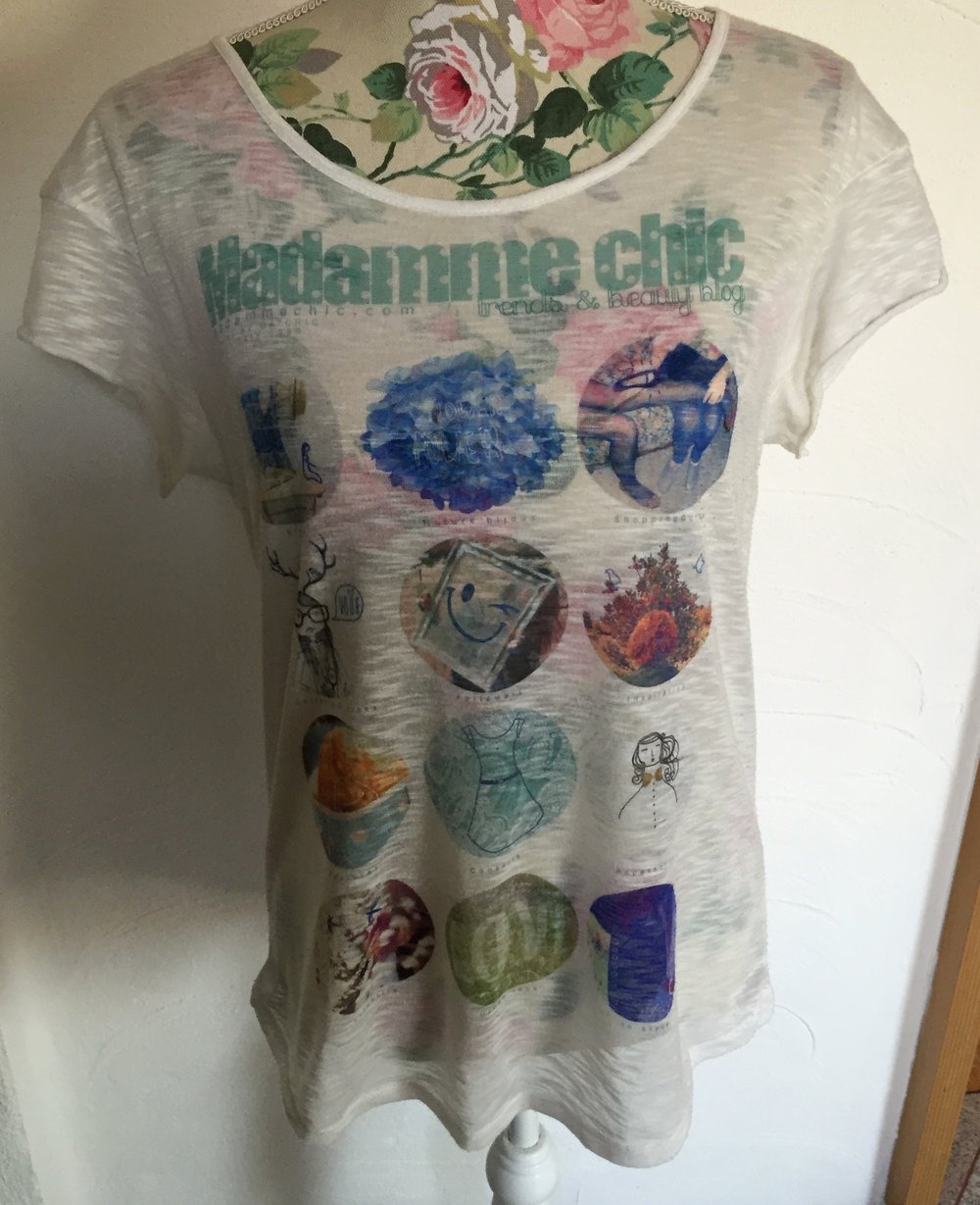 Madamme chic  T-Shirt