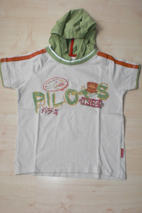 Shirt Hoodie mit Motiv Gr. 116 Top Zustand