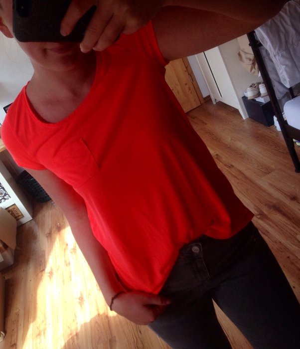 Neon farbiges T-Shirt