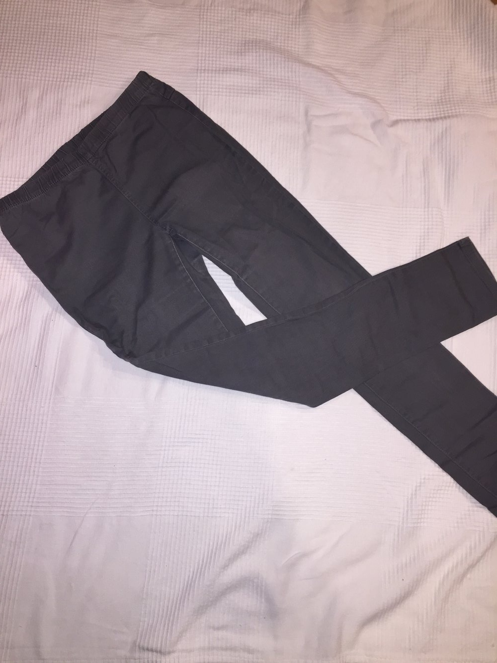 graue Treggings von PIECES