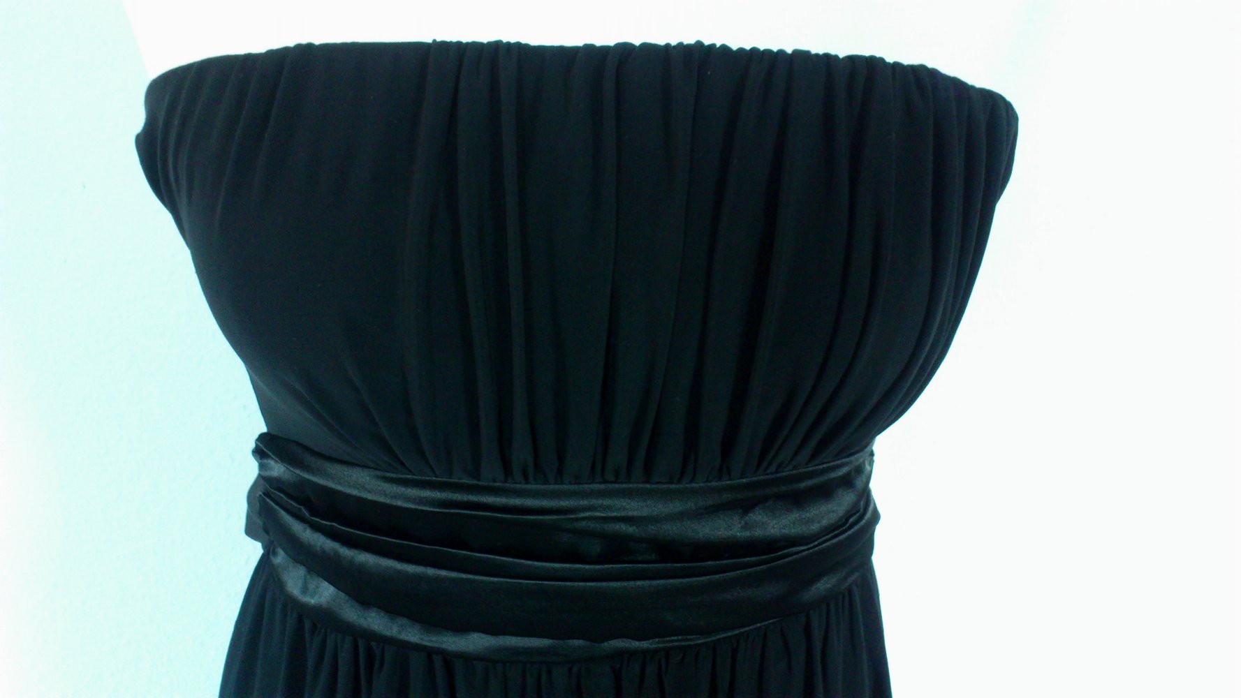 Schwarzes festliches Kleid Größe XS S M 34 36 38 knielang Skinwear Schleife