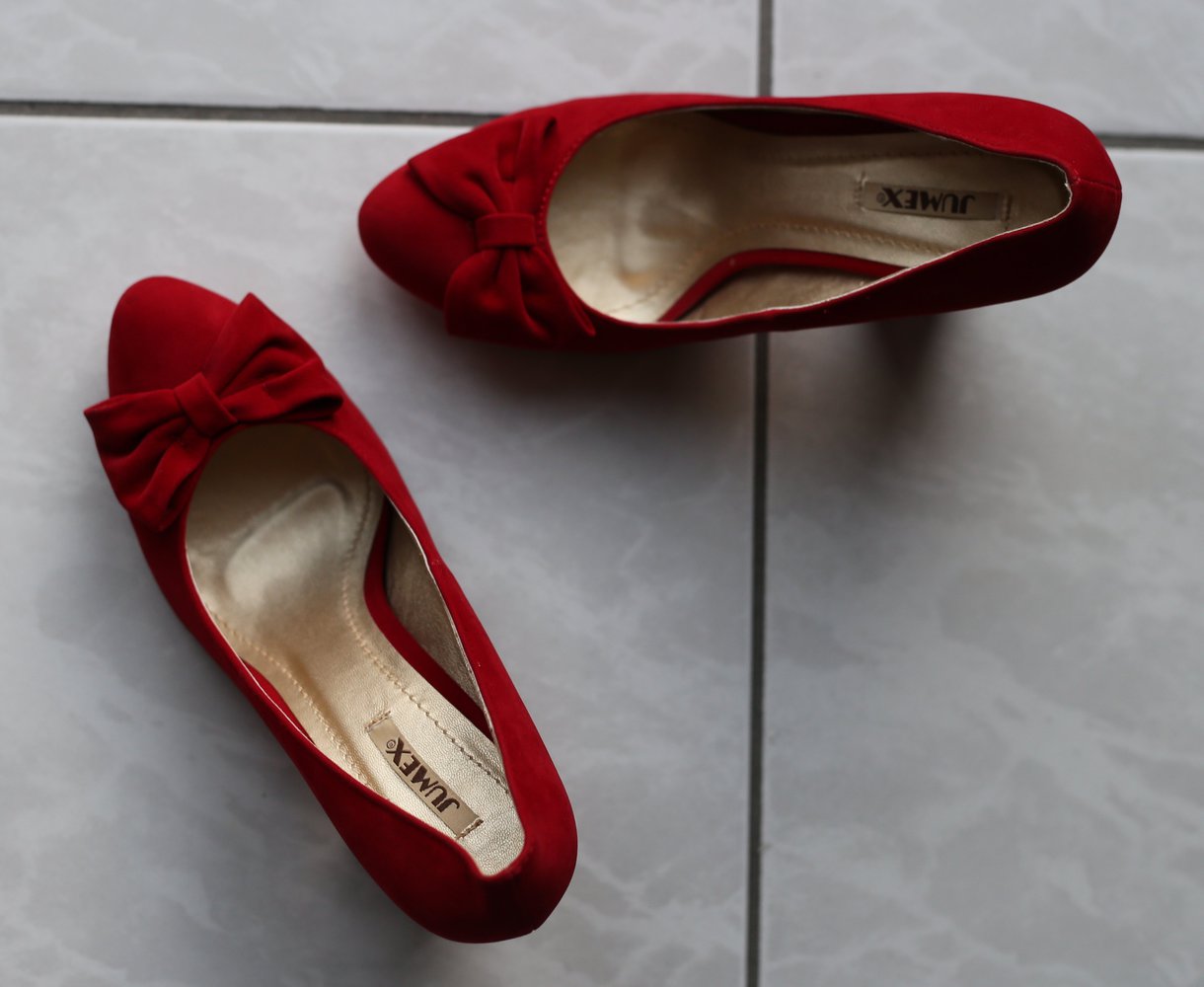 Rote Pumps mit Schleifen 38-39
