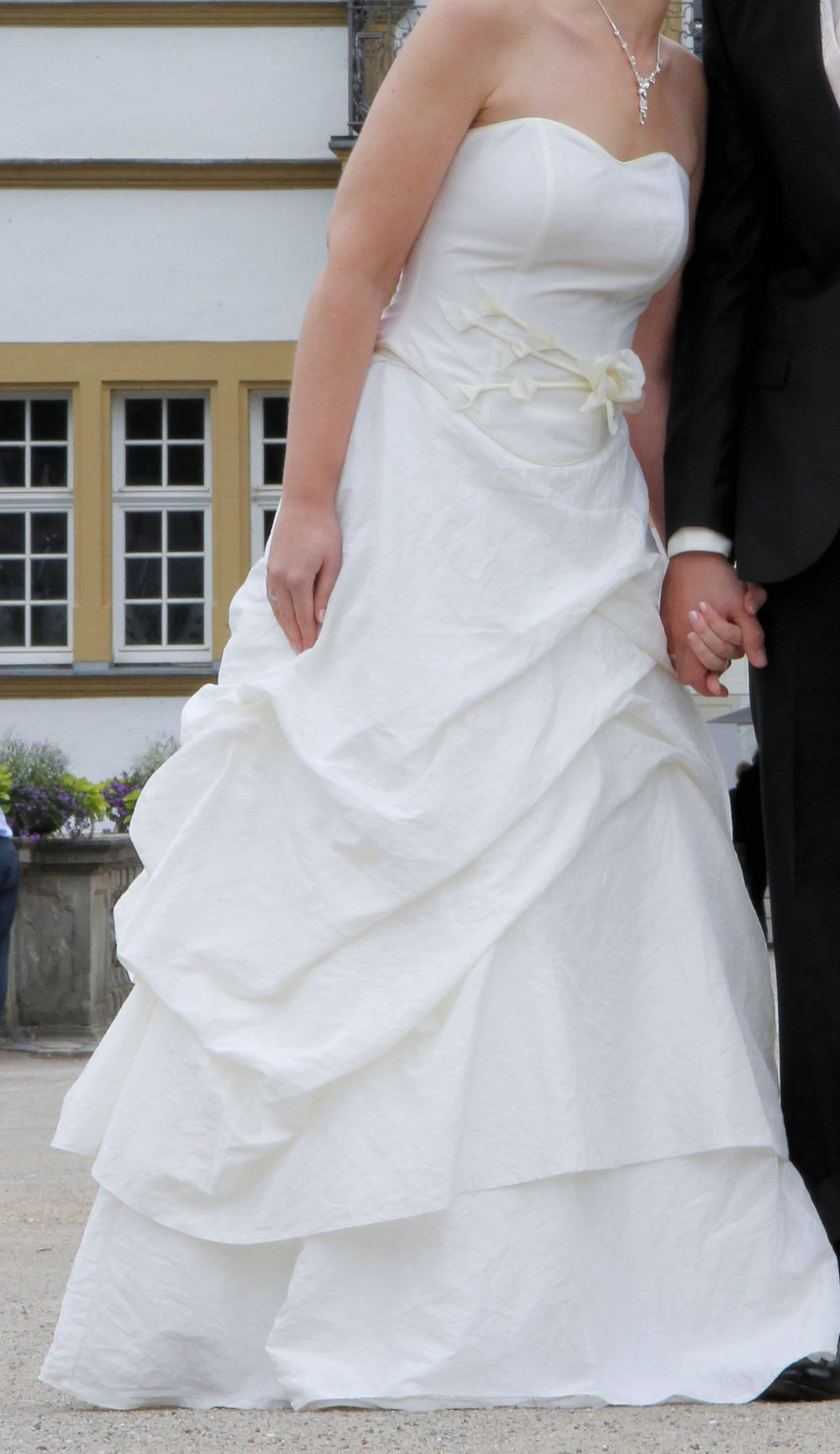 Brautkleid 36 in creme | 4-Teilig: Rock, Corsage, Bolero und Reifrock