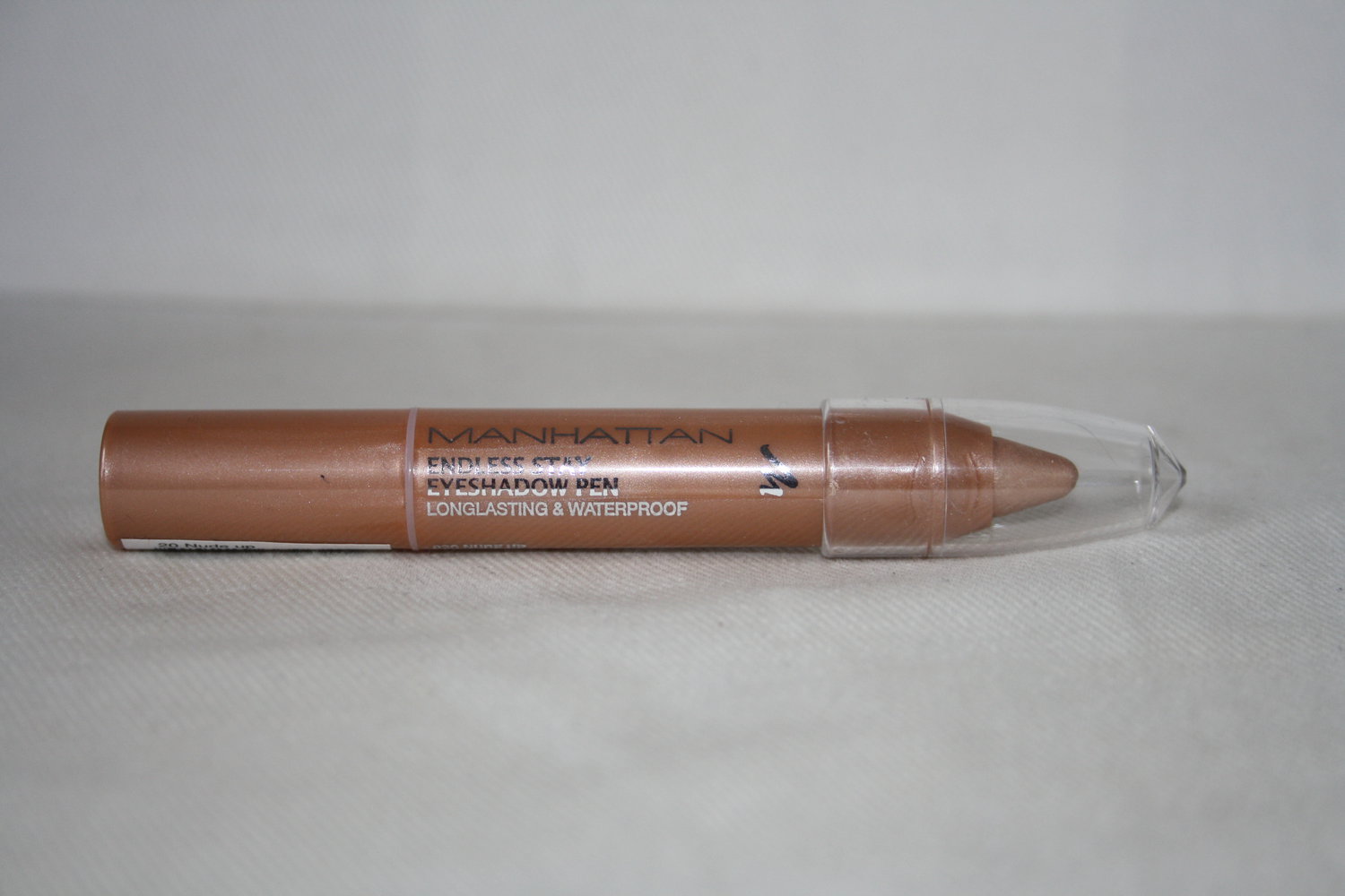 * Manhattan endless stay eyeshadow pen 20 Nude up