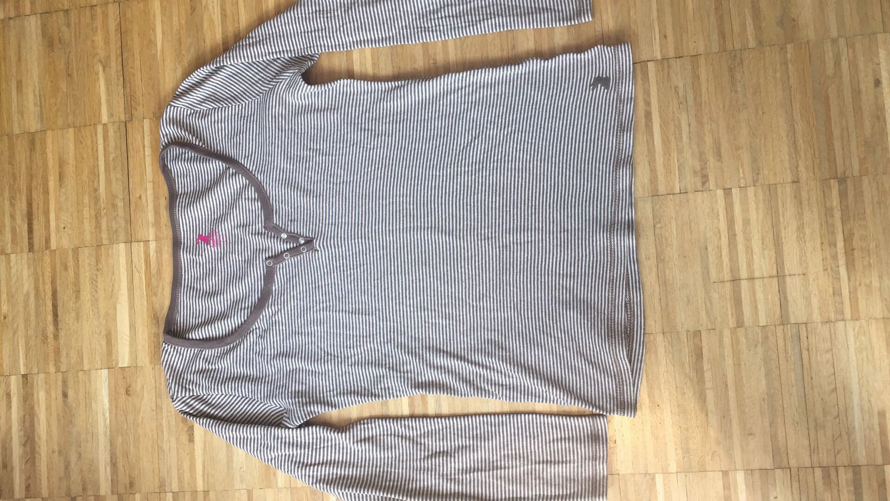 braun-beige gestreiftes Oberteil