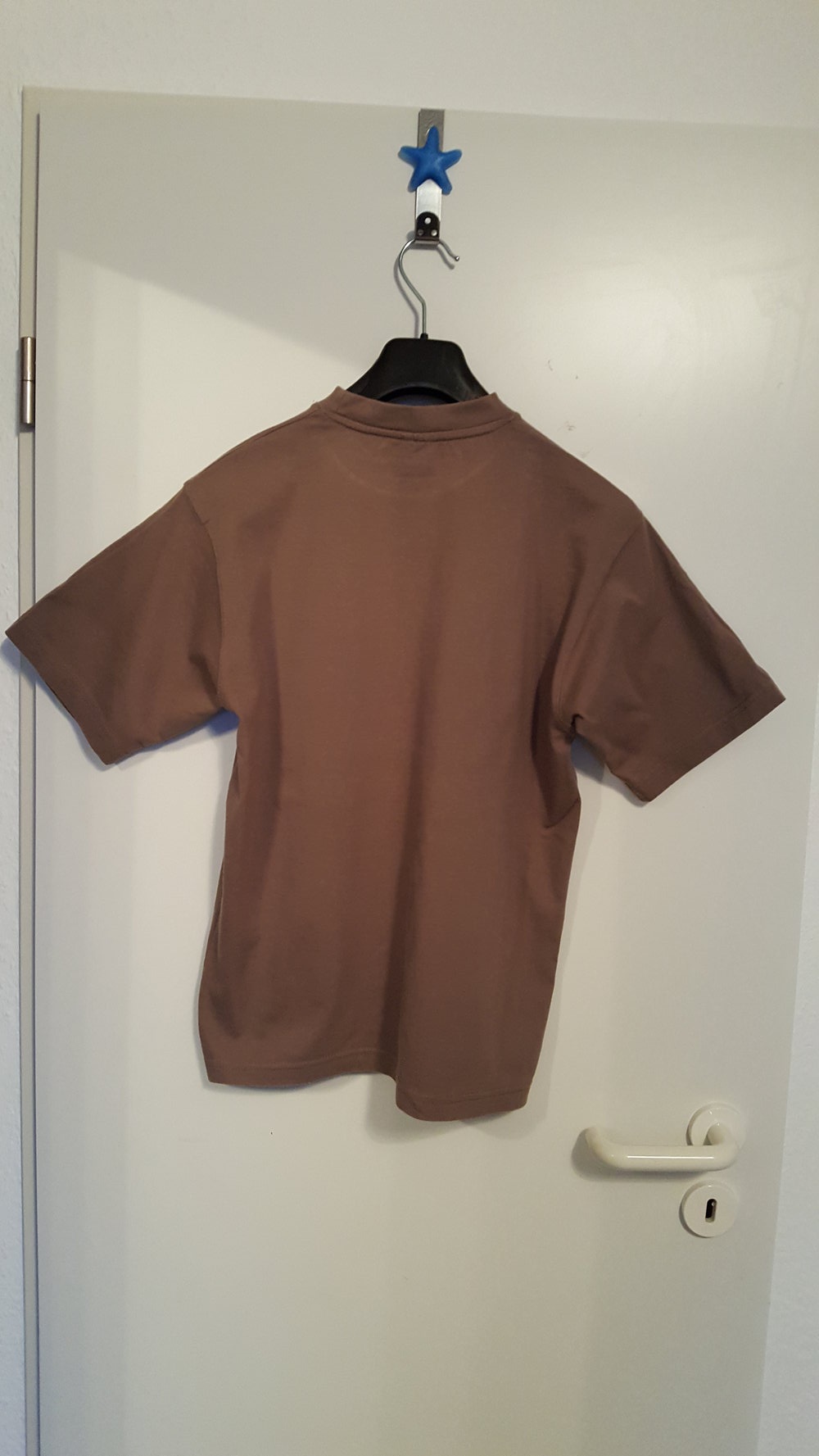 380. T-Shirt, Gr. 152, braun