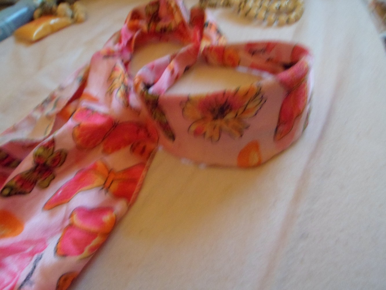 Haarreifen/ Haarband, mit Schmetterlingen und Blumen, pink