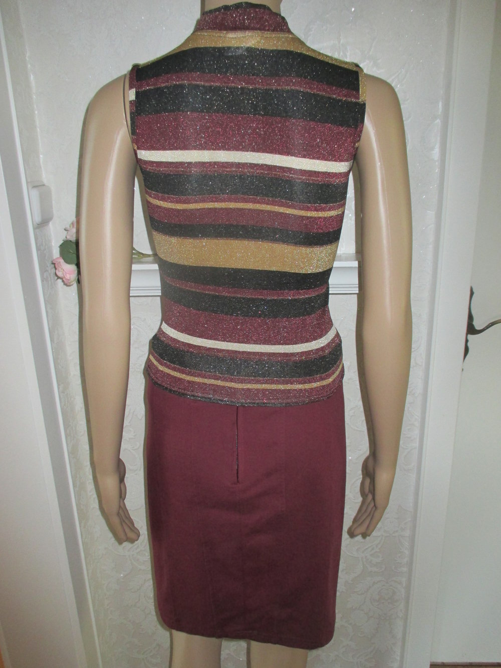 NEUw * Original VINTAGE * Club- Style * DESIGNER * Etui * Bleistift * Shift * High Waist * Mini- Rock * Gr. 36- 38/ S * bordaux * wein- dunkel- rot * gold *